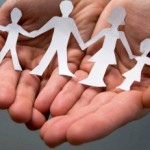 famiglia_nelle_mani