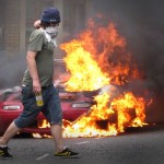 londra_scontri_giovanili, madre coraggio